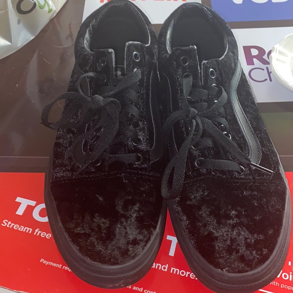 Very Rare Men’s black velvet vans. Worn once.